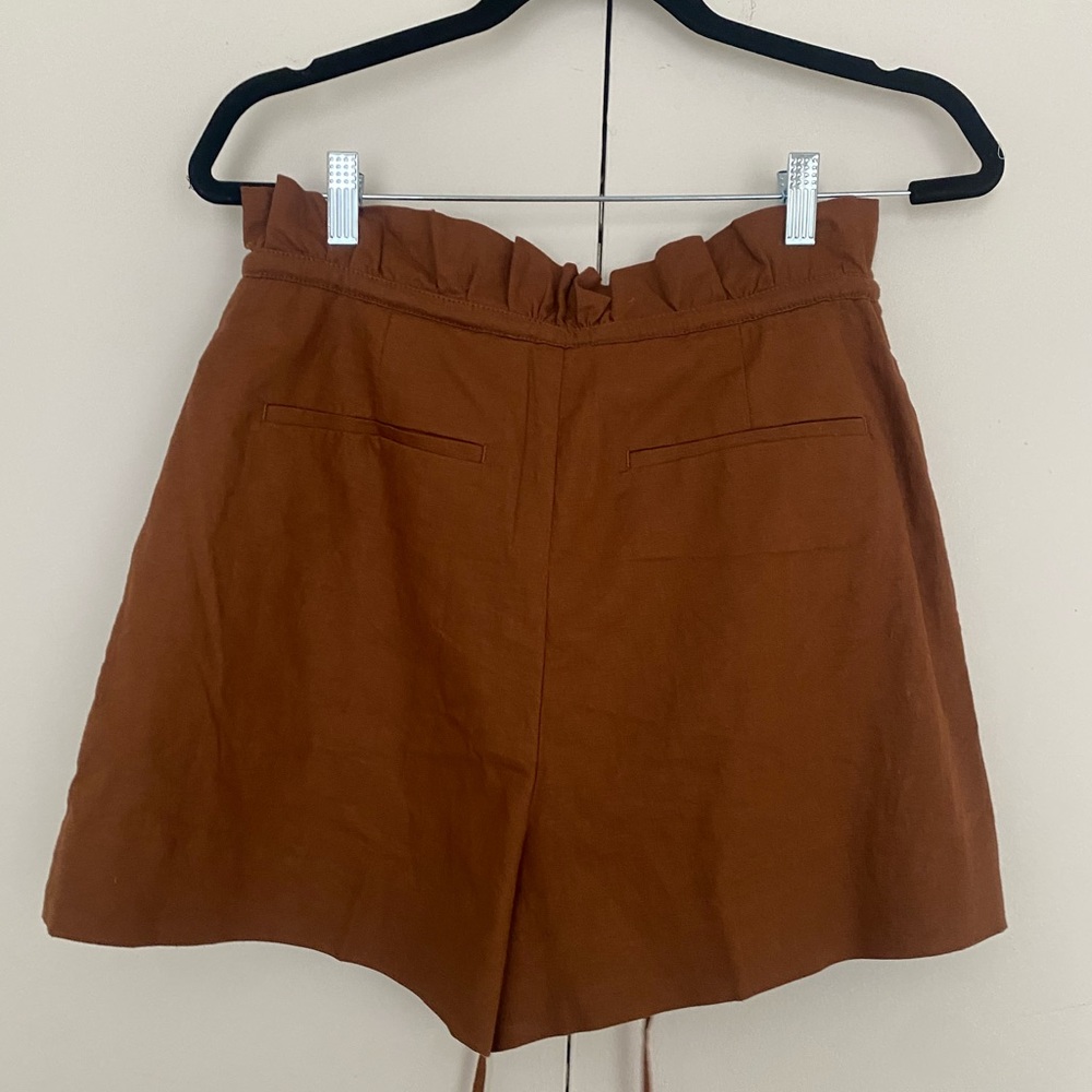 L'Academie High-Waist Paperbag Shorts in Brown - Picture 5 of 9